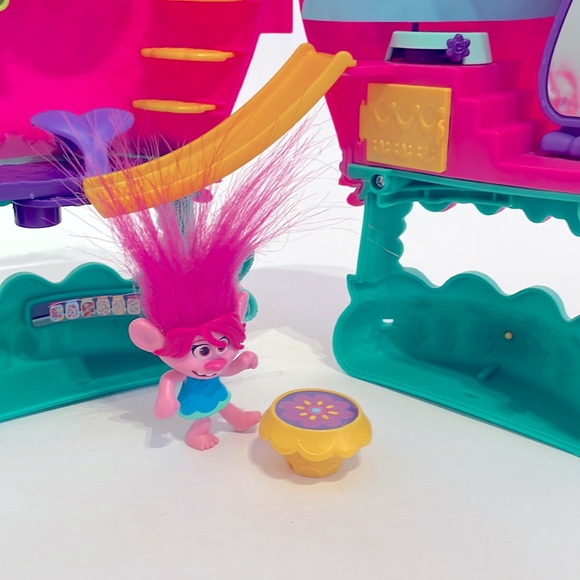 Dreamworks Poppy World Tour Balloon - Picture 2 of 4